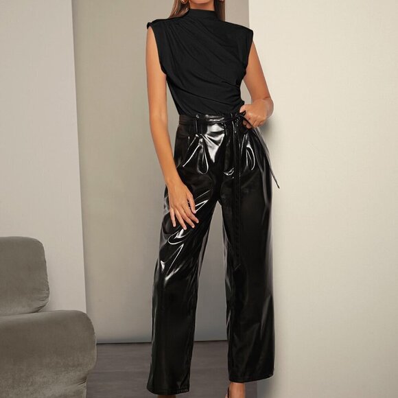 Black Elegant Women's Sleeveless Stand Collar Pleated Tank Top - Picture 7 of 7